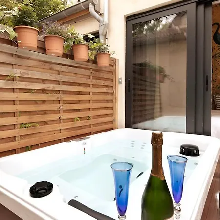 Paris Maison Exception Terrasse Jacuzzi Parking Gratuit Hotel