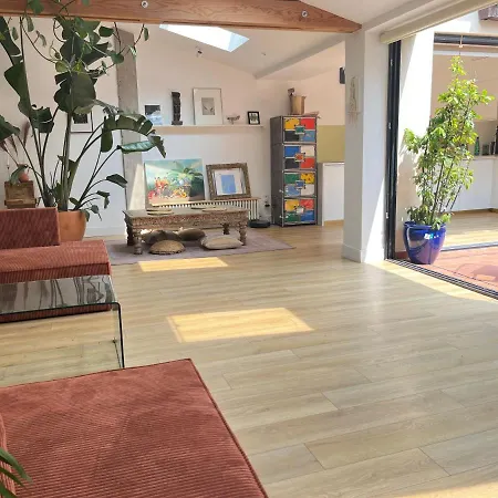 Paris Maison Exception Terrasse Jacuzzi Parking Gratuit Hotel 3*